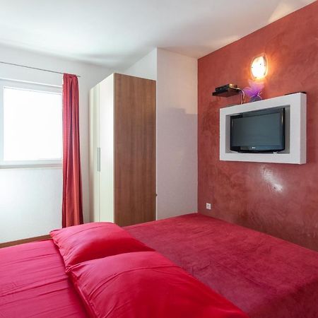 Apartman J & K โปดสตรานา ภายนอก รูปภาพ