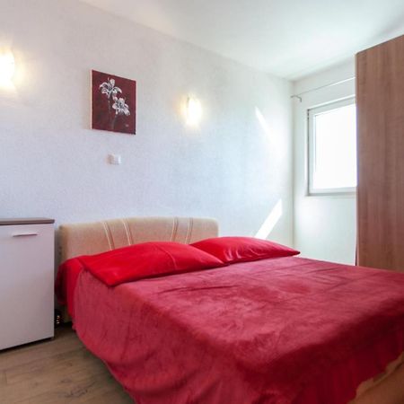 Apartman J & K โปดสตรานา ภายนอก รูปภาพ